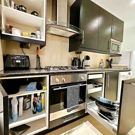 Modern Hyde Park Home With Private Entrance & Private Back Patio Near Bayswater & Paddington Stations لندن المظهر الخارجي الصورة