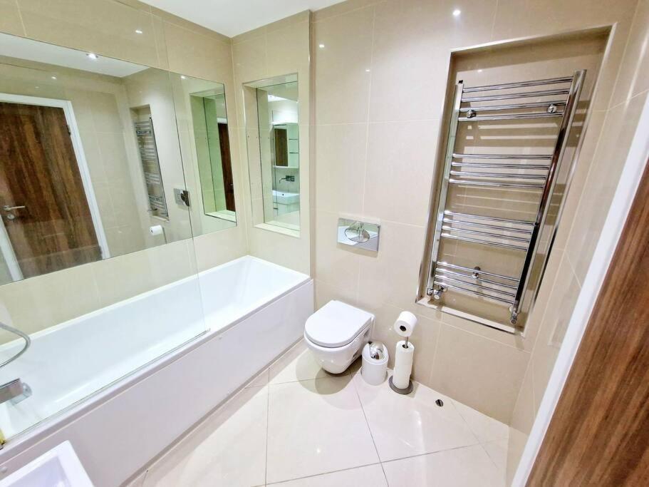 Modern Hyde Park Home With Private Entrance & Private Back Patio Near Bayswater & Paddington Stations لندن المظهر الخارجي الصورة