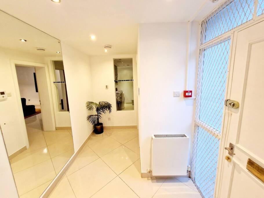 Modern Hyde Park Home With Private Entrance & Private Back Patio Near Bayswater & Paddington Stations لندن المظهر الخارجي الصورة